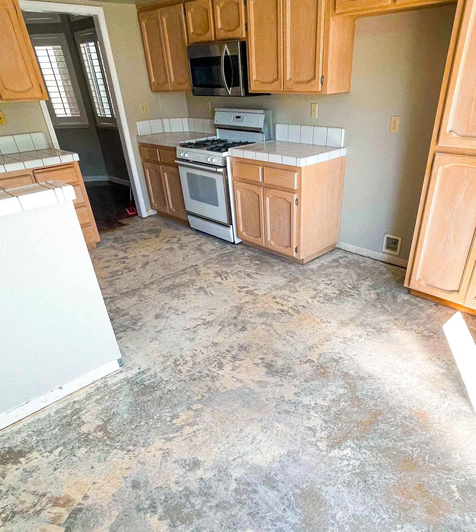 Kitchen flooring removal